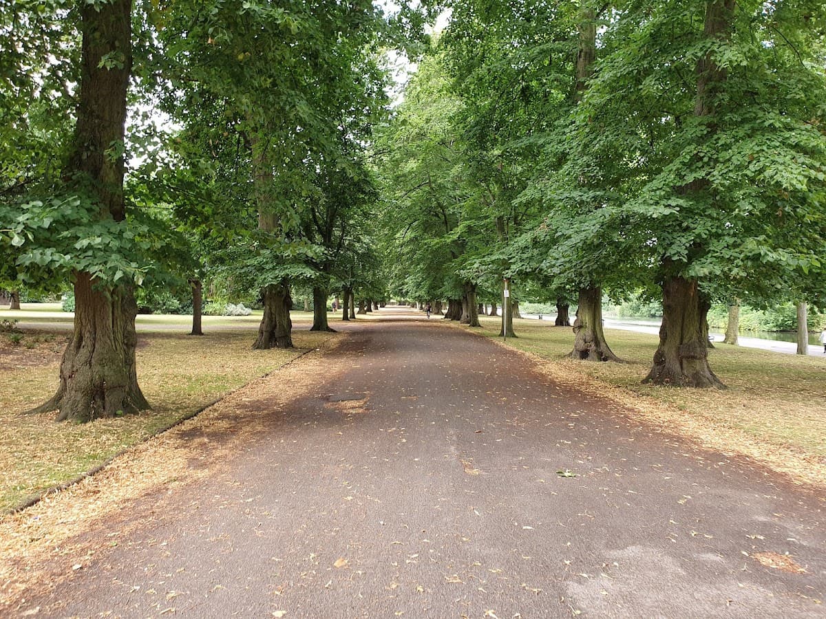 Barking Park — tennis venue in London