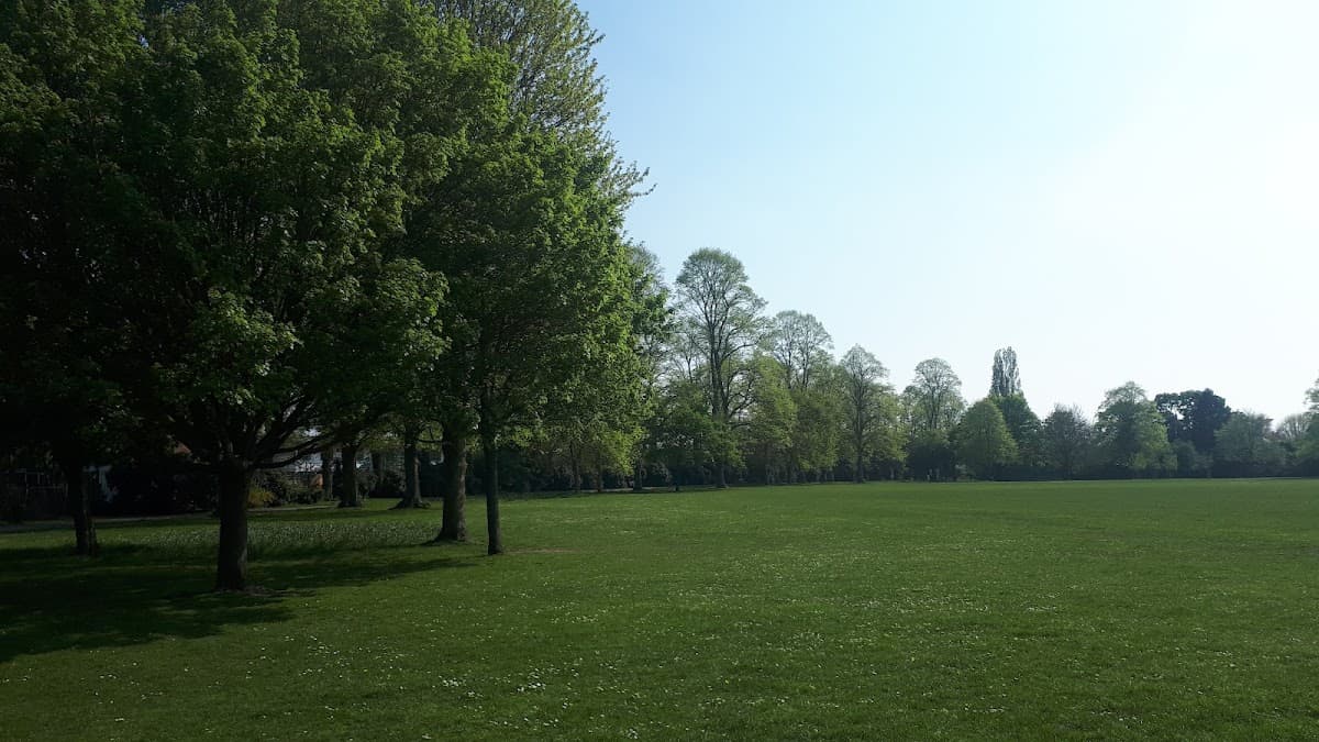 Carlisle Park Richmond — tennis venue in London