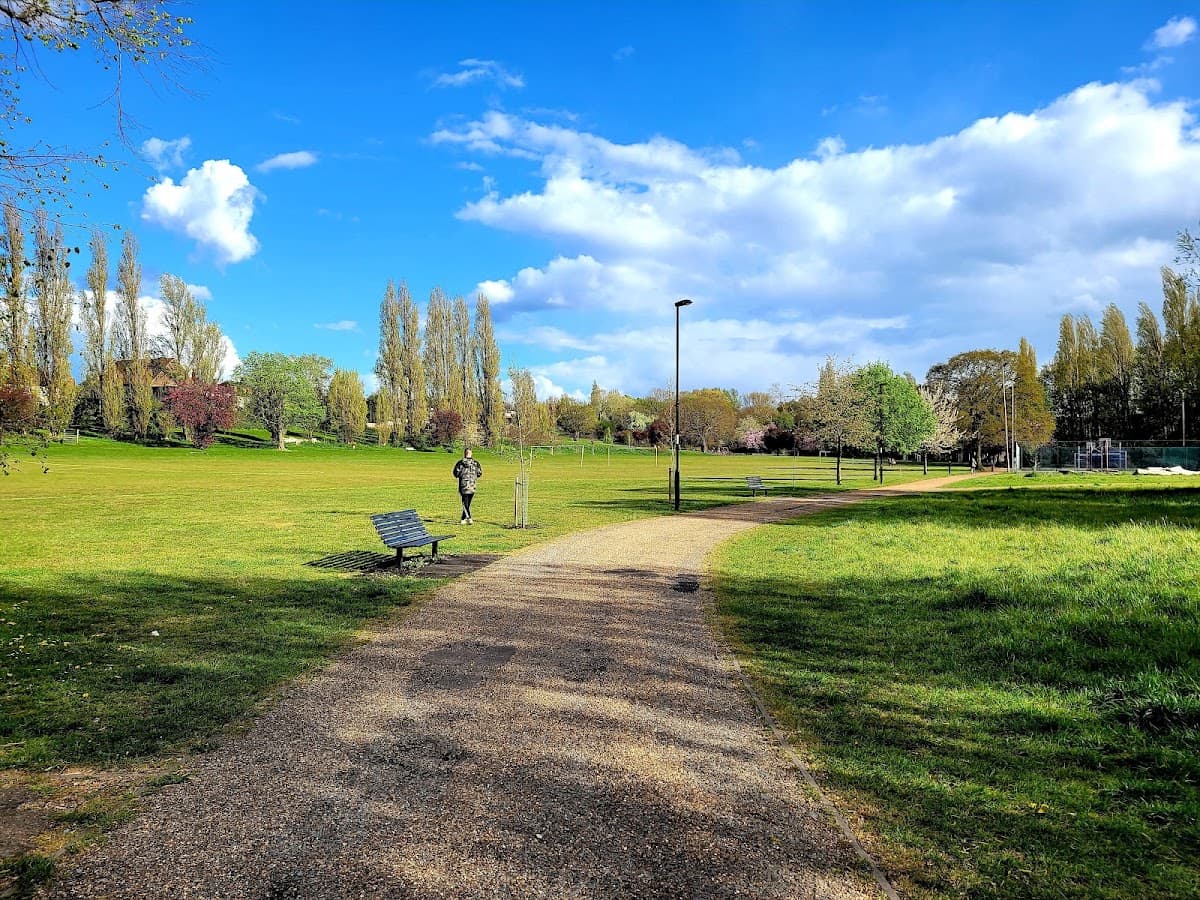 Chinbrook Park — tennis venue in London