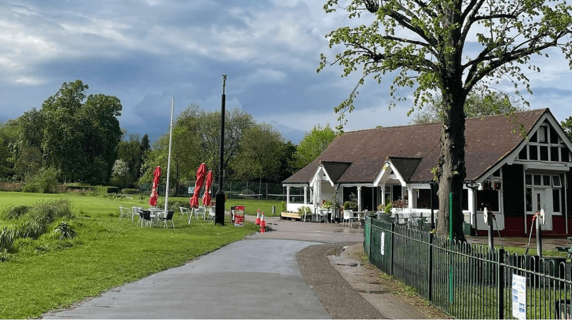 Enfield Town Park — tennis venue in London