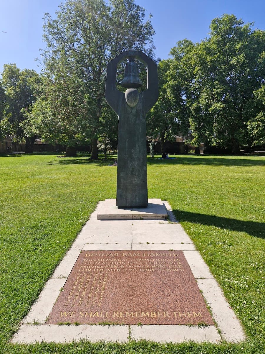 Geraldine Mary Harmsworth Park — tennis venue in London