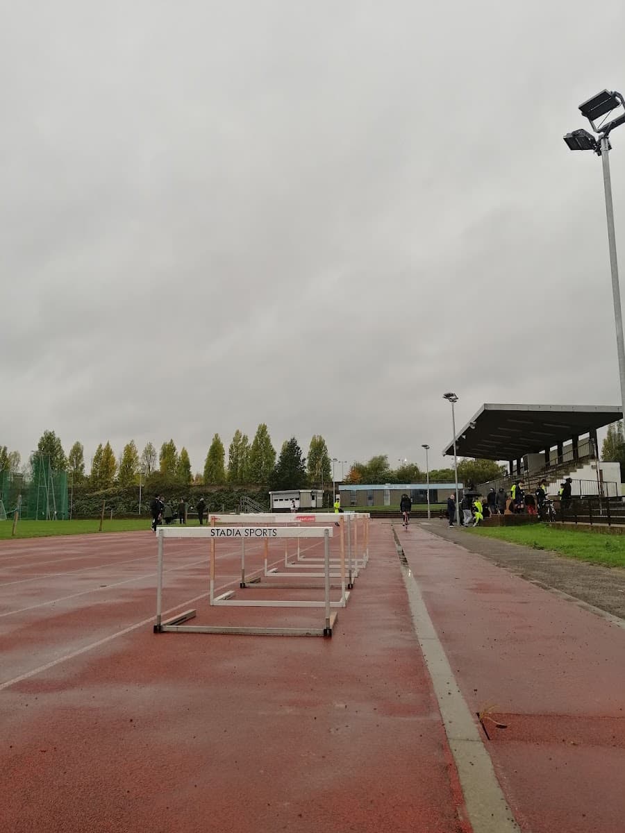Linford Christie Outdoor Sports Centre — tennis venue in London