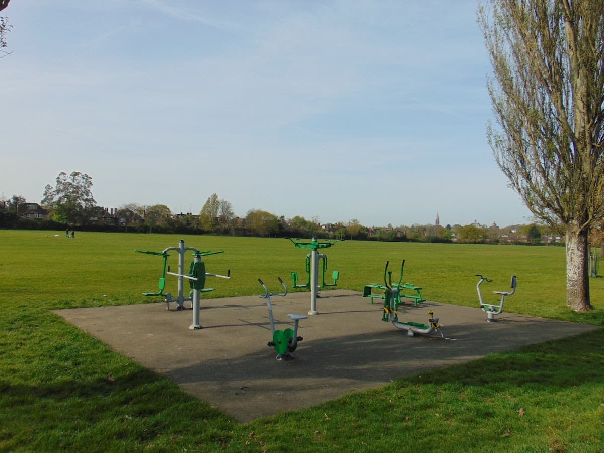 Lyttelton Playing Fields — tennis venue in London