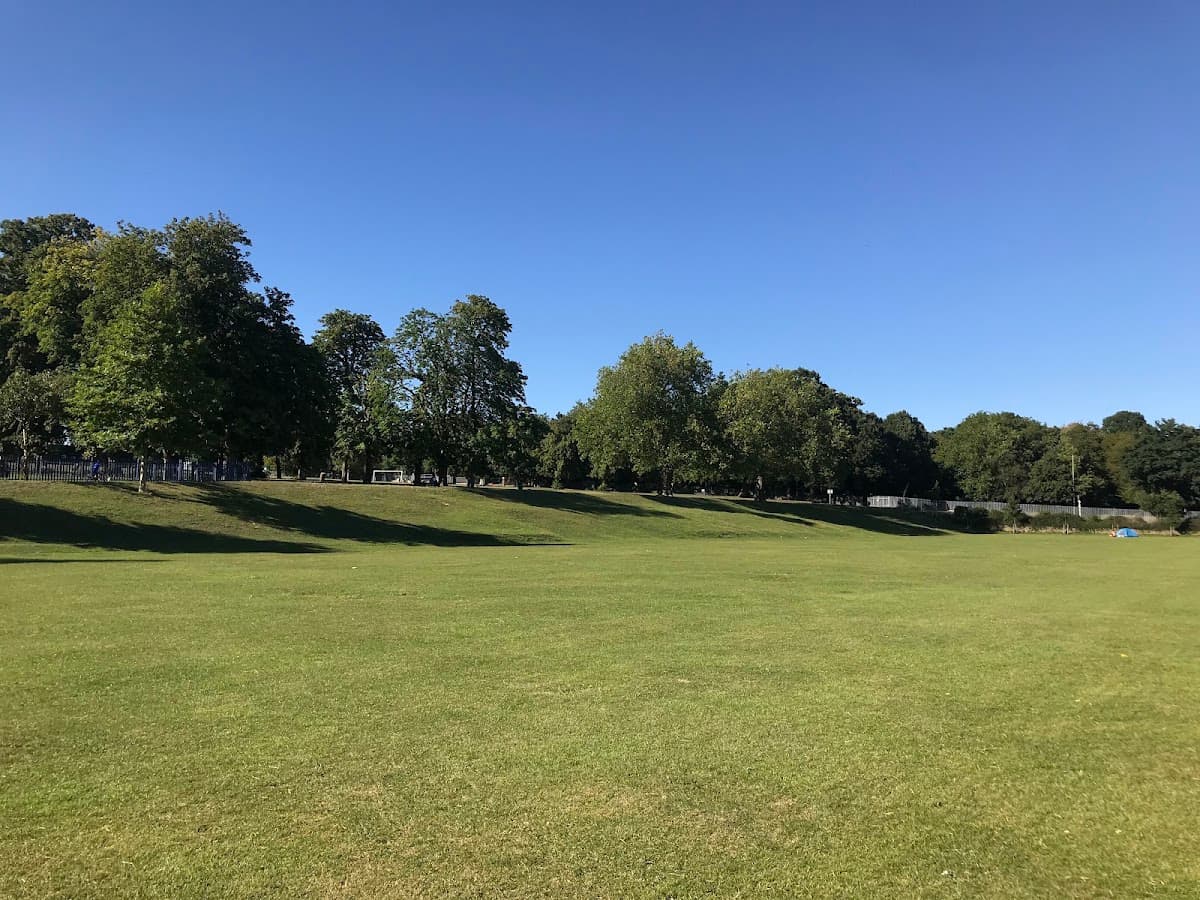 New Southgate Rec Ground — tennis venue in London