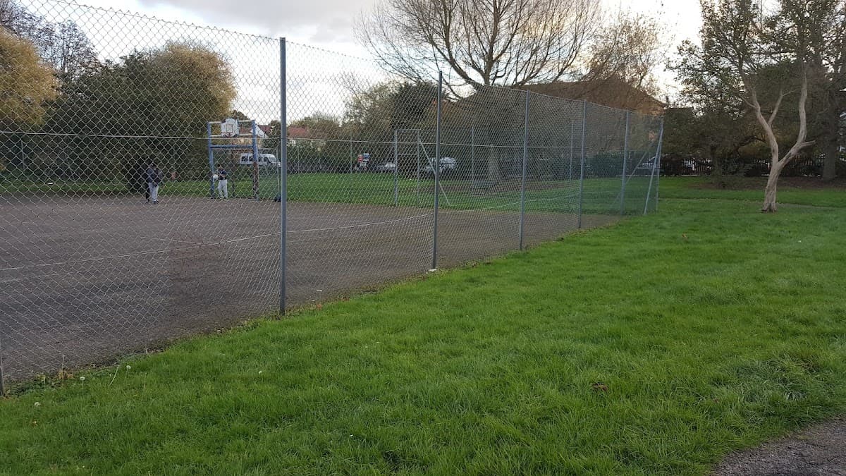 Rushgrove Park — tennis venue in London