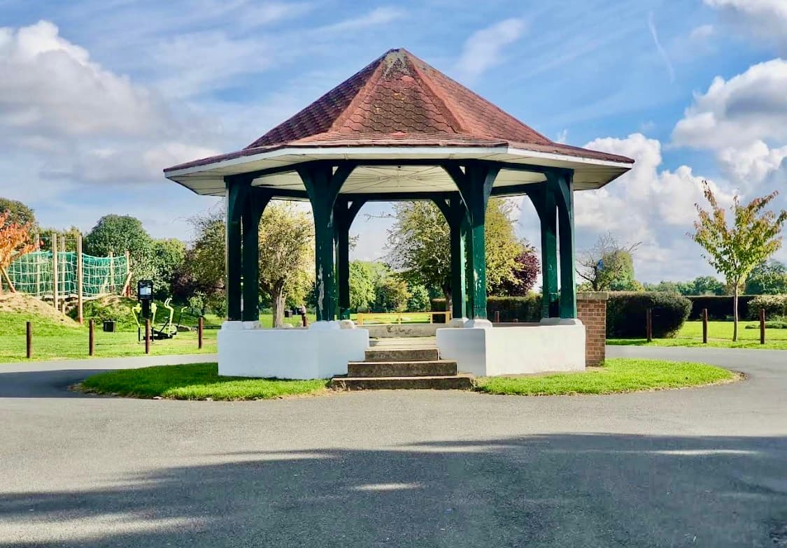 Seven Kings Park — tennis venue in London