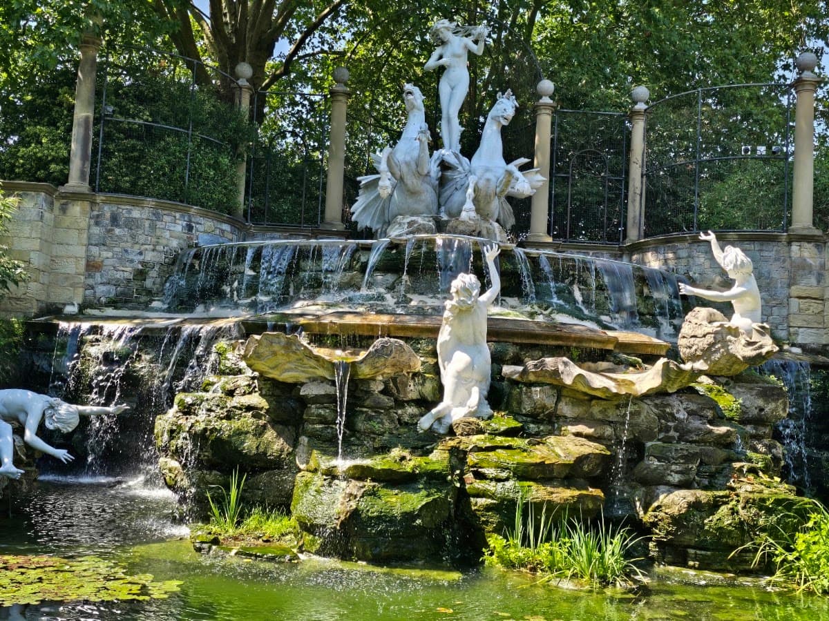 York House Gardens — tennis venue in London