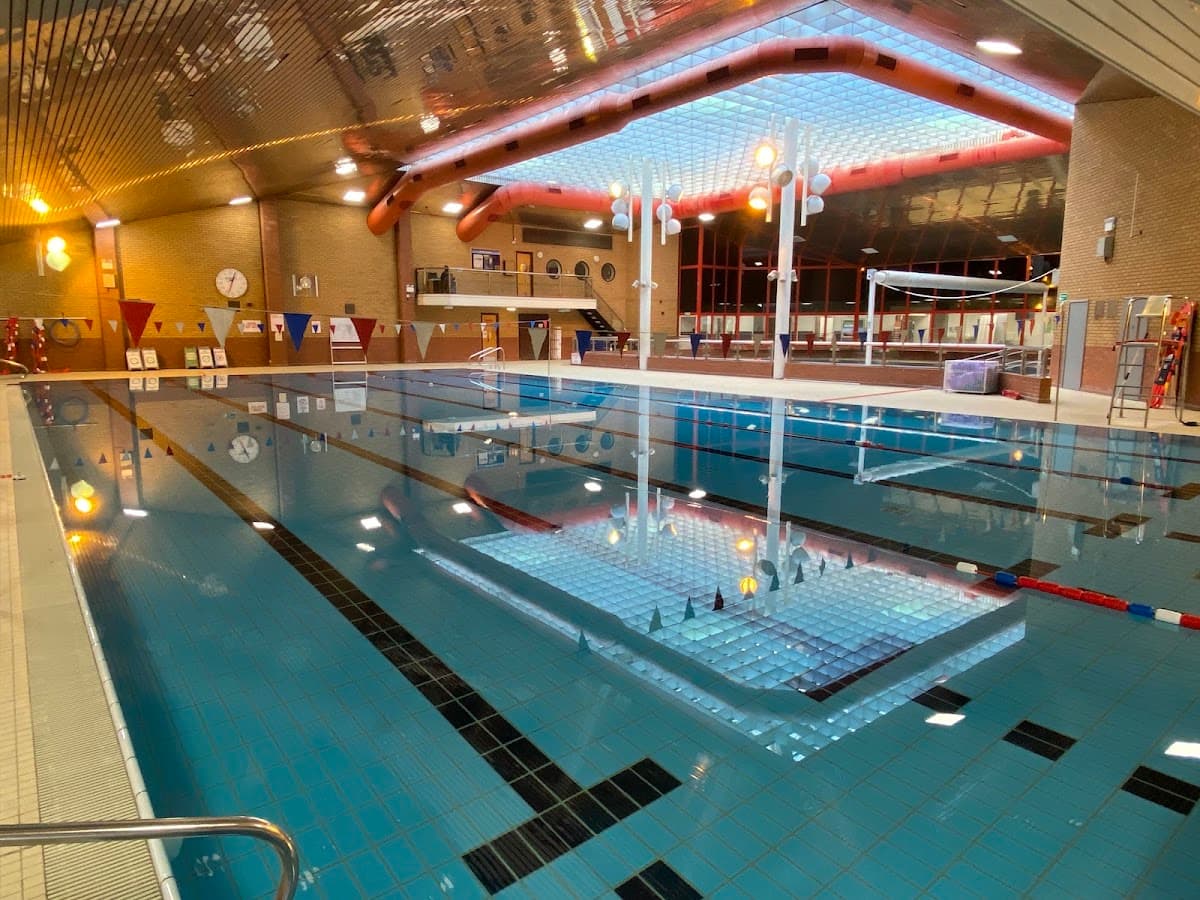 Albany Leisure Centre — swimming venue in London