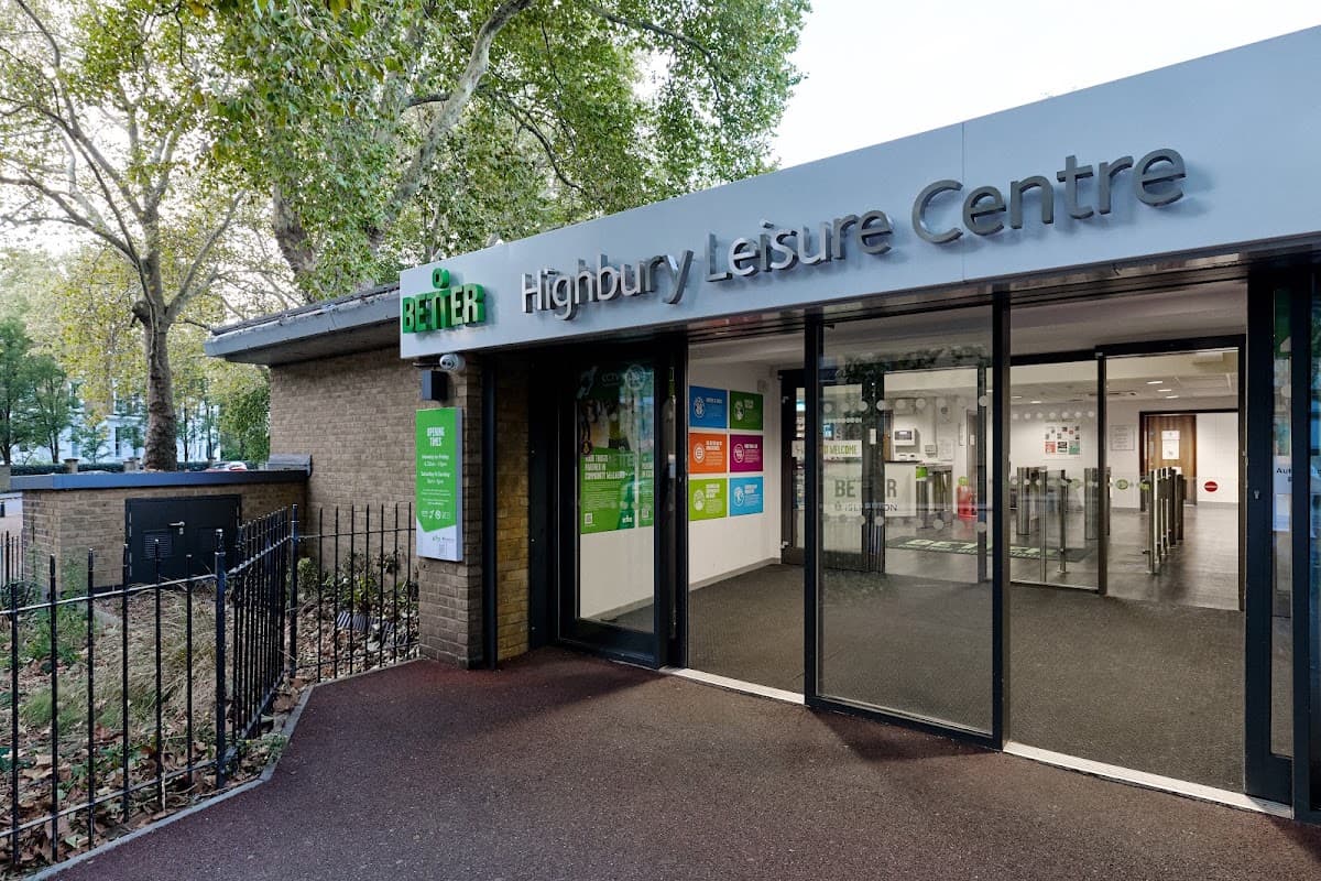 Highbury Leisure Centre — swimming venue in London