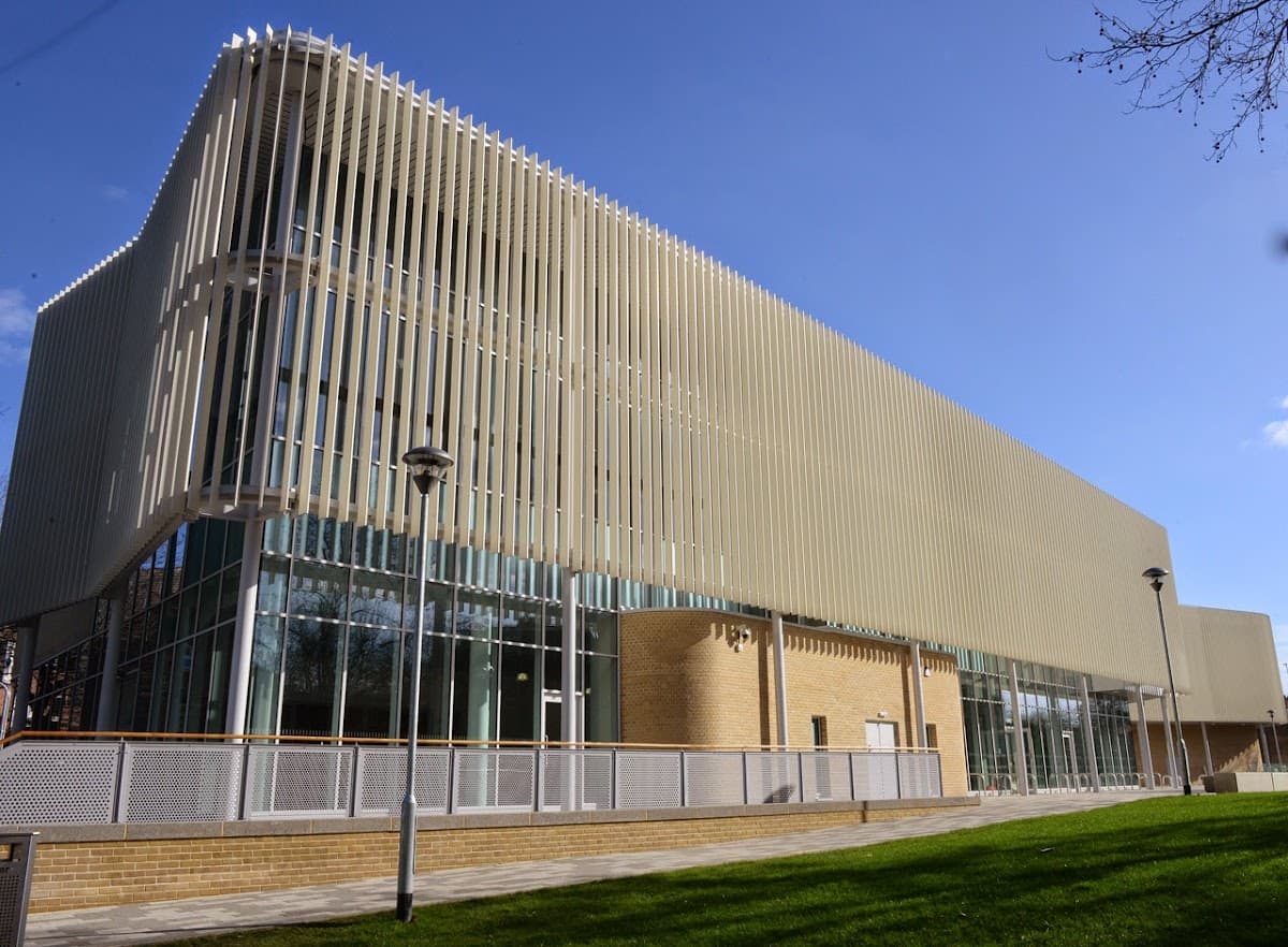 Kensington Leisure Centre — swimming venue in London