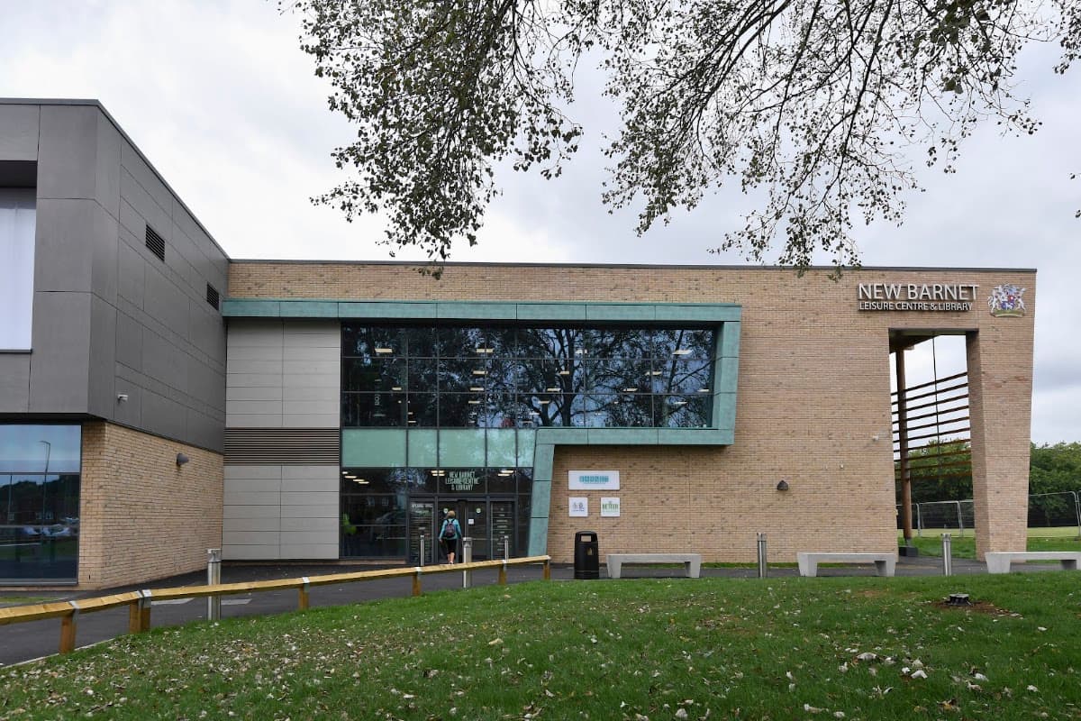 New Barnet Leisure Centre — swimming venue in London