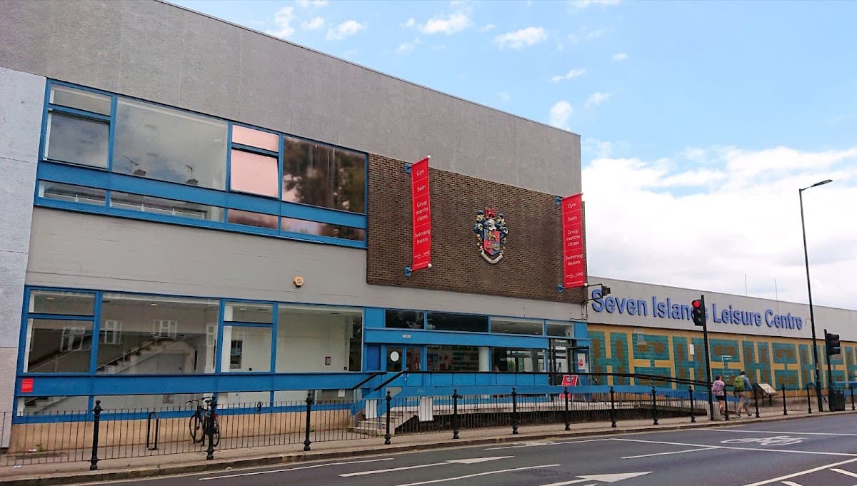 Seven Islands Leisure Centre — swimming venue in London