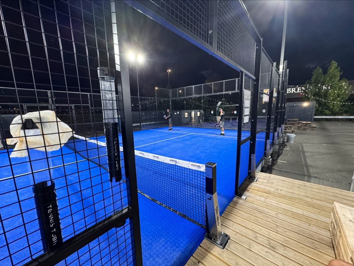 Social Sports Brent Cross — padel venue in London