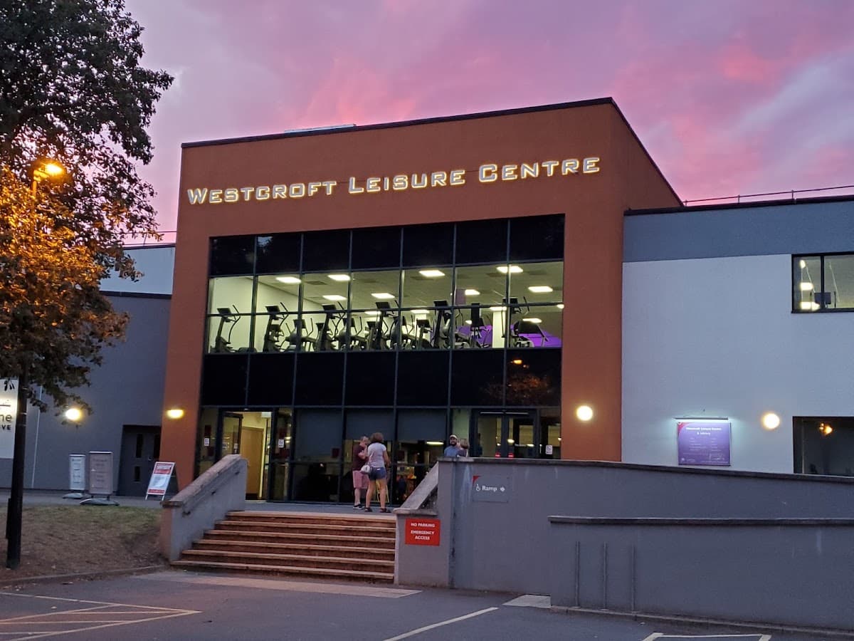 Westcroft Leisure Centre — swimming venue in London